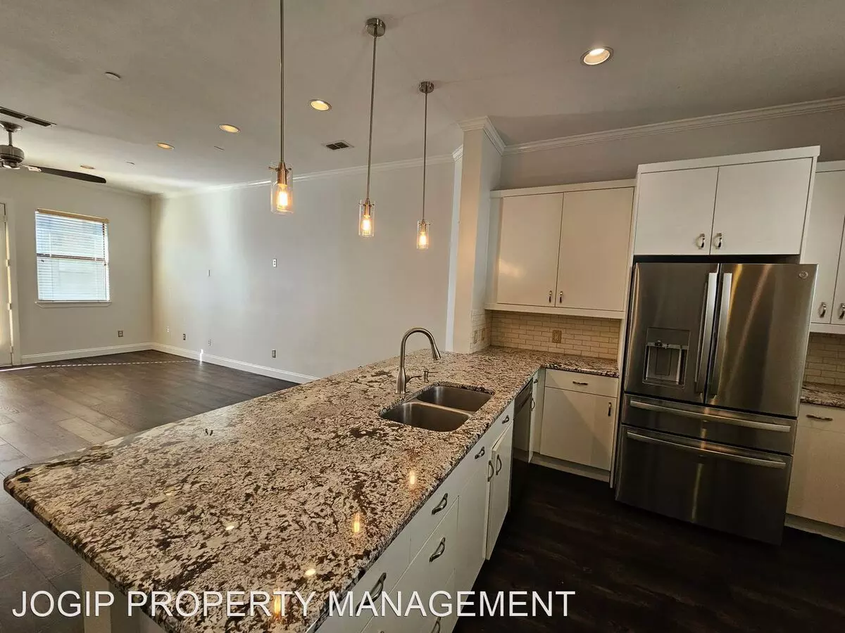 3110 Ross Ave Apt 2 photo 5