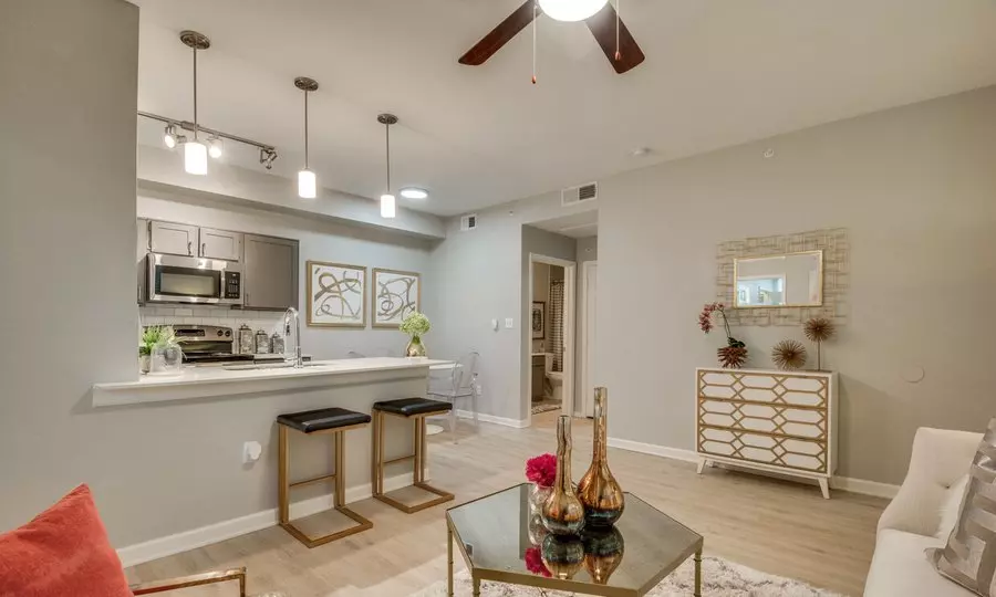 3152 Hudnall Street, Dallas, TX 75235 photo 2