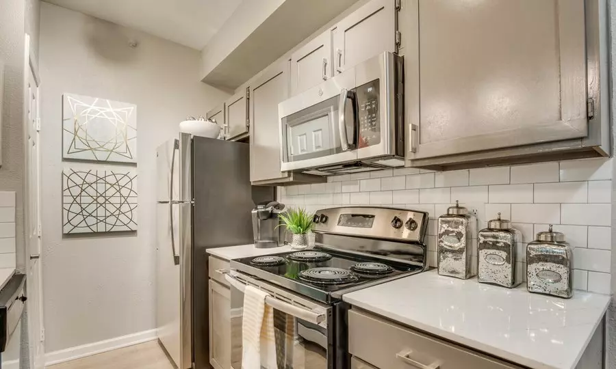 3152 Hudnall Street, Dallas, TX 75235 photo 5