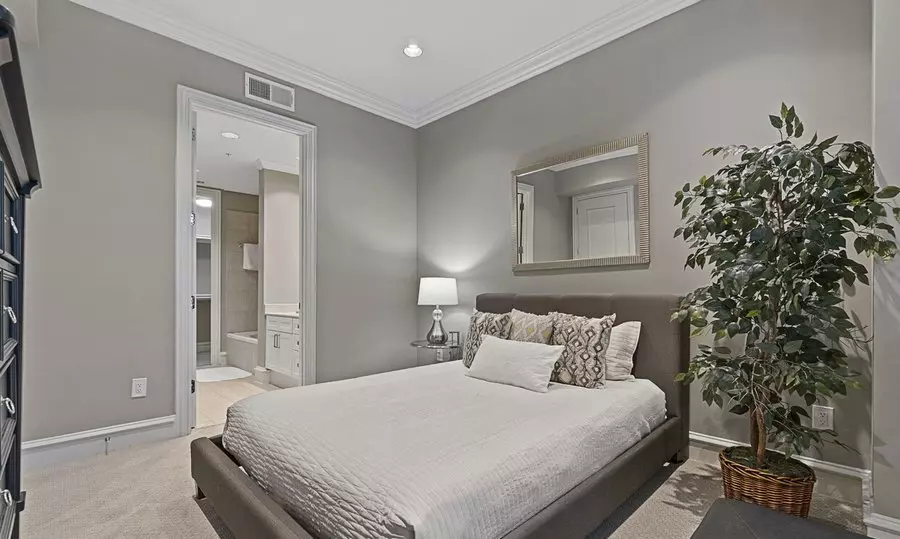 3506 Fairmount Street, Dallas, TX 75219 photo 3