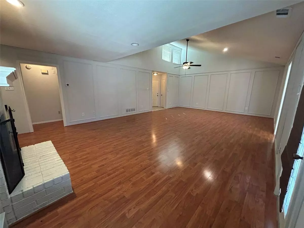 3910 Saint Christopher Lane, Dallas, TX 75287 photo 3