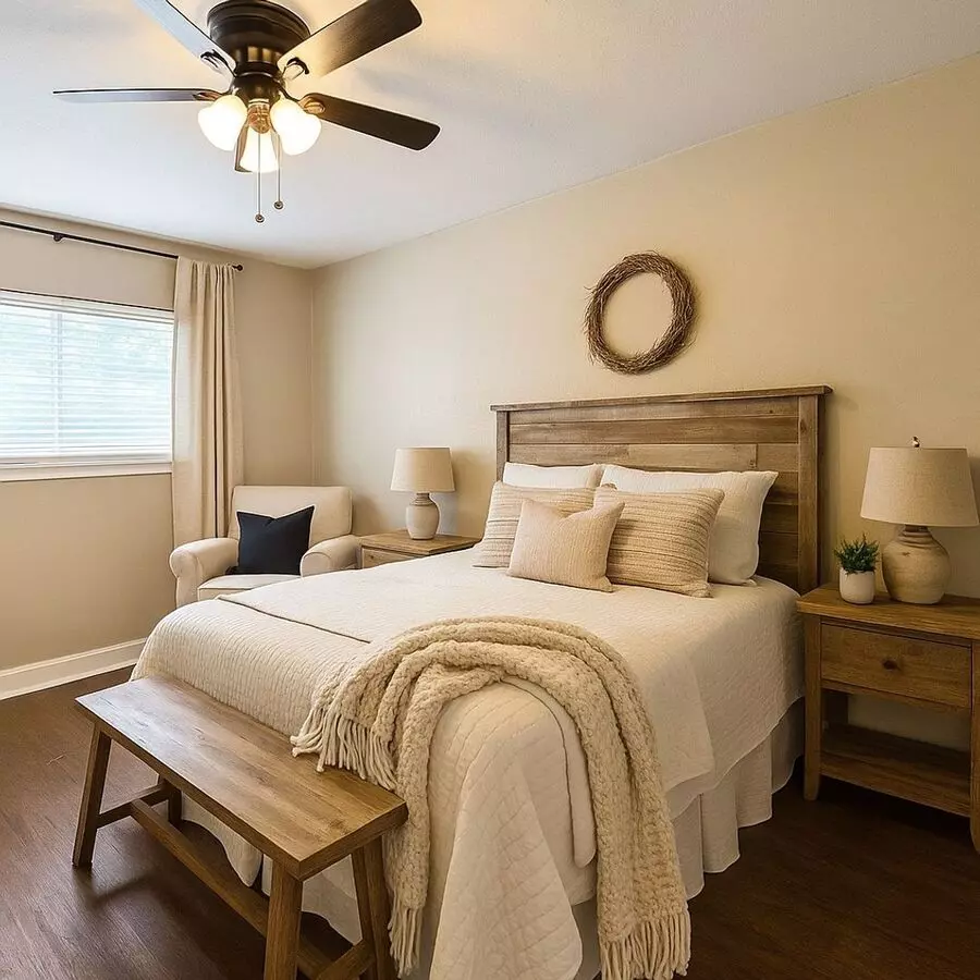 4023 N Hall photo 5