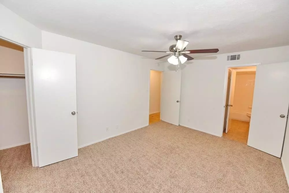 4033 Gilbert Avenue, Dallas, TX 75219 photo 5