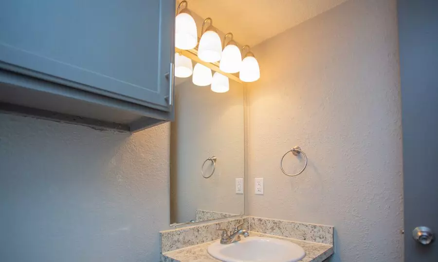 4049 East Trinity Mills Road, Dallas, TX 75287 photo 2