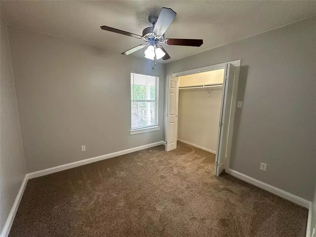 4147 Gladewater Road, Dallas, TX 75216 photo 2