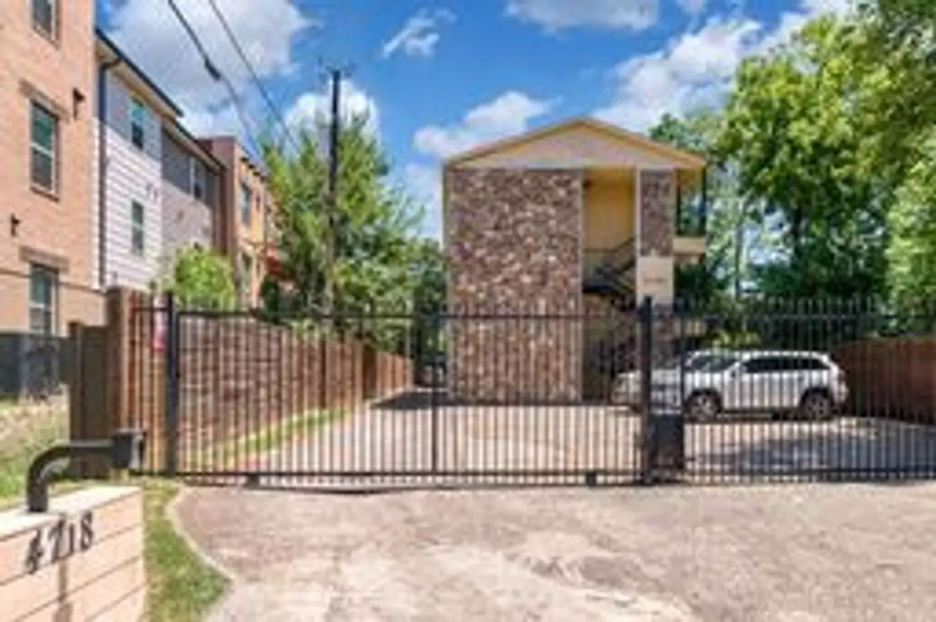 4718 Eastside Avenue, Dallas, TX 75226 photo 2