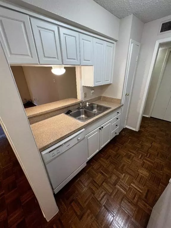 4851 Cedar Springs Road, Dallas, TX 75219 photo 3