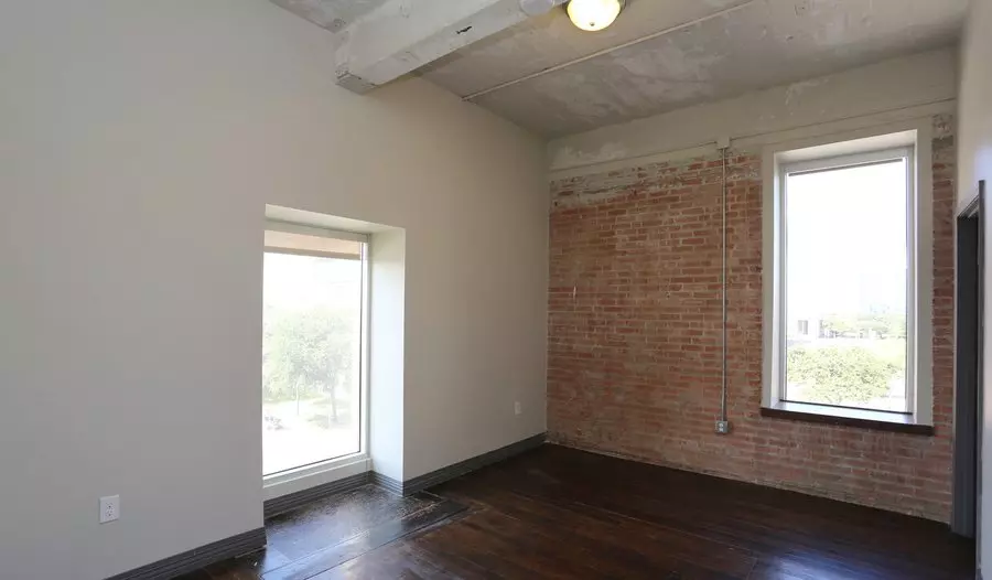 506 South Ervay Street, Dallas, TX 75201 photo 4