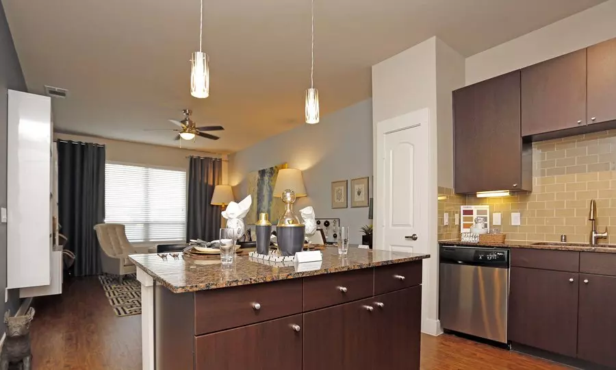 5946 Forest Park Road, Dallas, TX 75235 photo 5