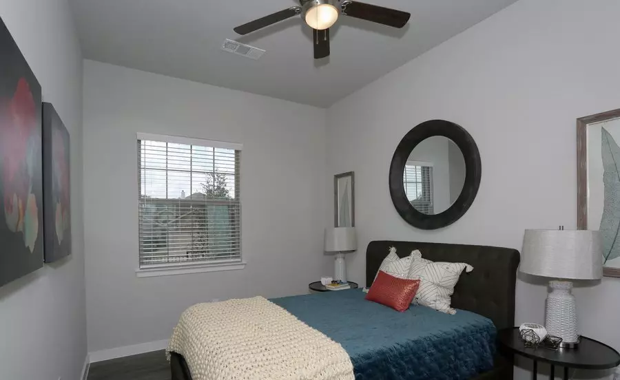 8241 Clarkwood Dr photo 2