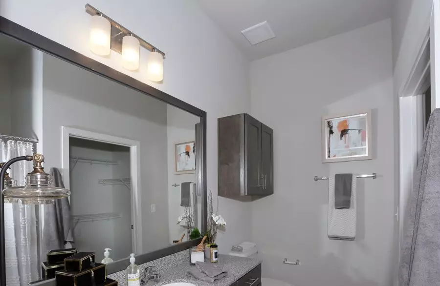 8241 Clarkwood Dr photo 5