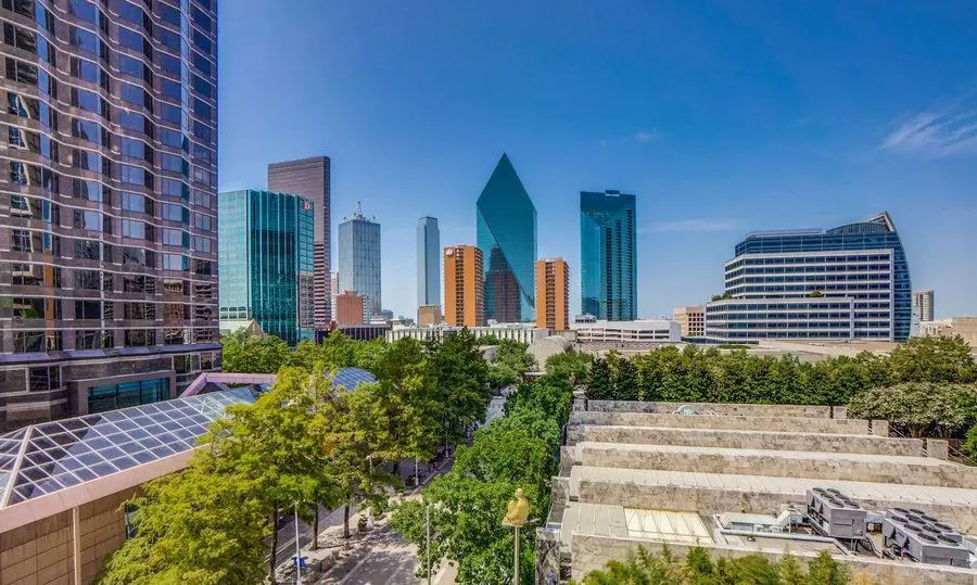 907 North Pearl Street, Dallas, TX 75201 photo 2