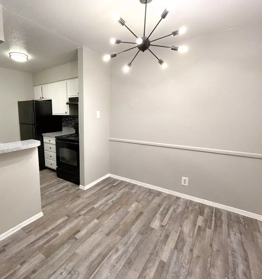 Fredricksburg Apartments photo 2