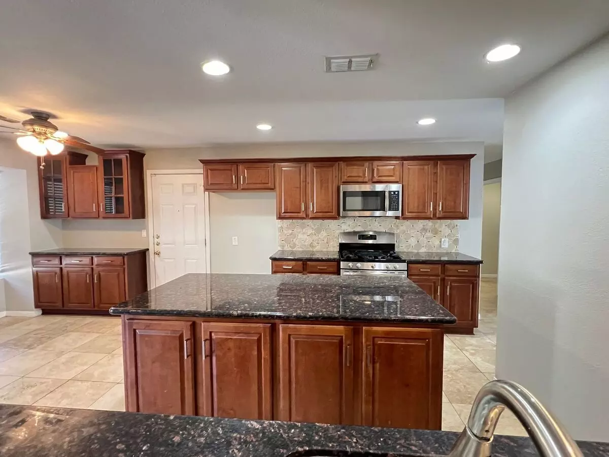 6151 Alpha Road, Dallas, TX 75240 photo 2