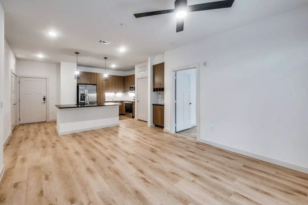 Burnett Lofts at Bishop Ridge photo 3