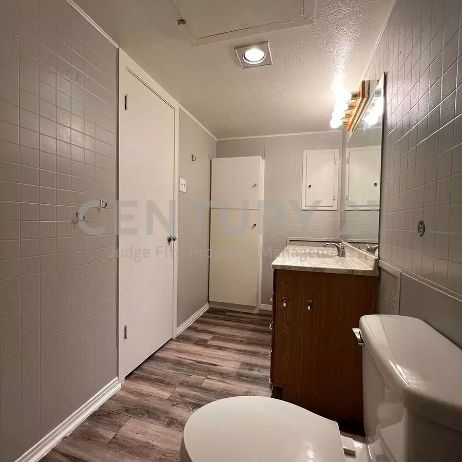 Leasing Incentive! $1150.00 For A 24 Month Lease! Cozy 2-story 1/1 Condo In Oak Lawn! photo 5