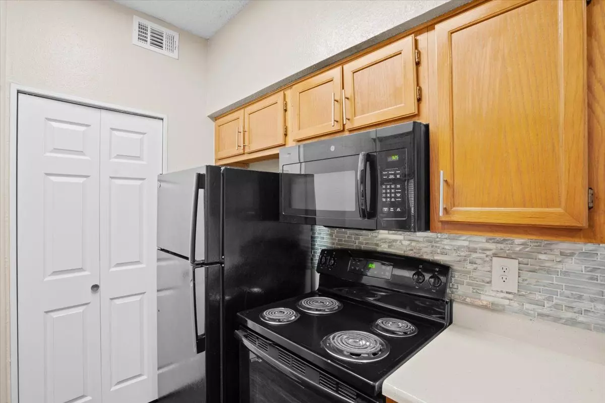 Creekview Apartment Homes photo 3