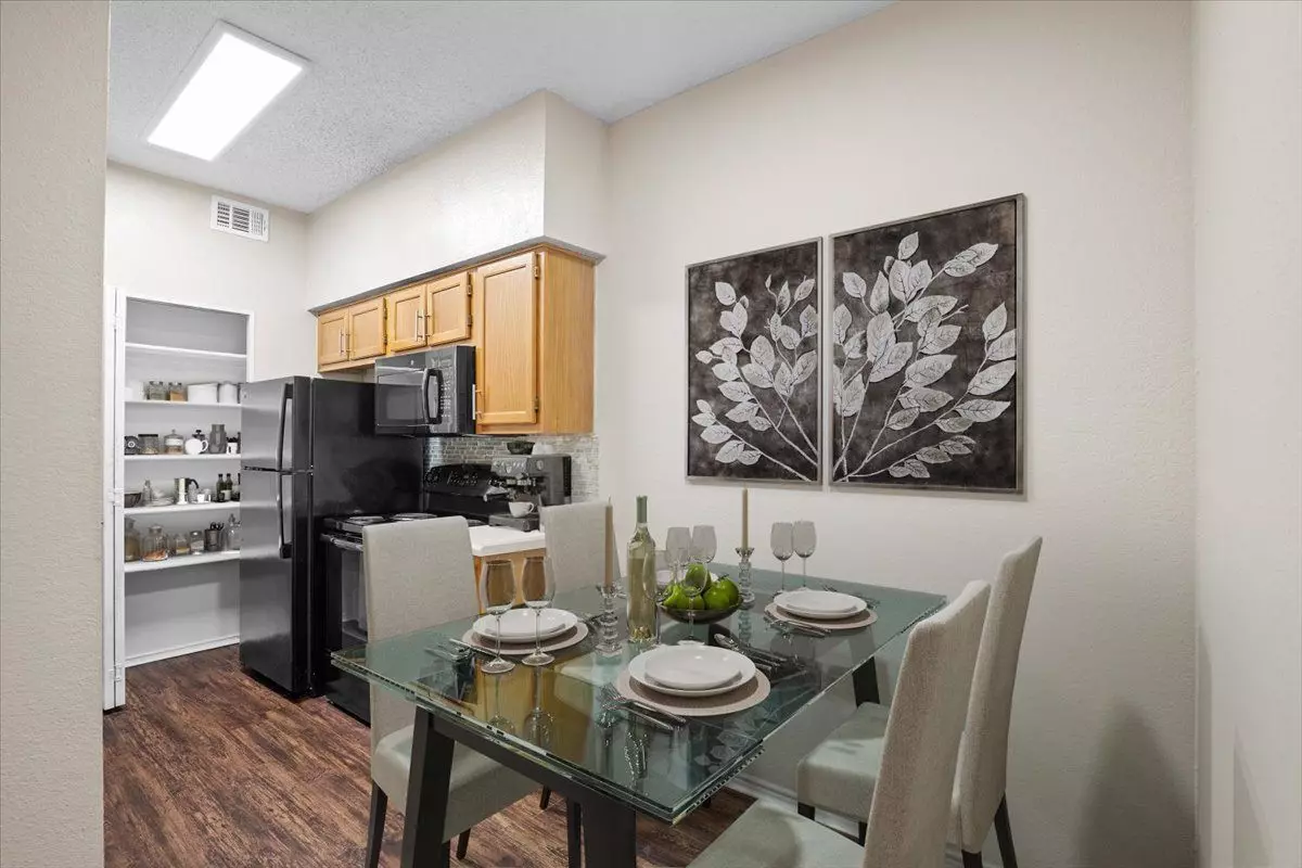 Creekview Apartment Homes photo 2