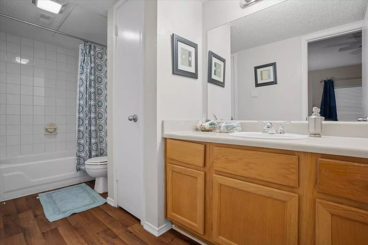 Creekview Apartment Homes photo 5