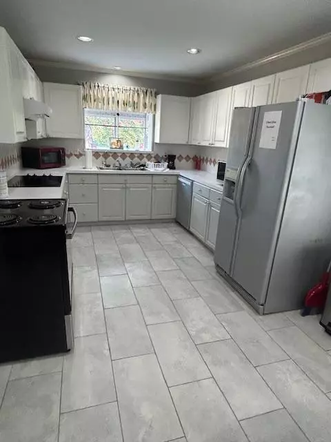 Encino Dr photo 2