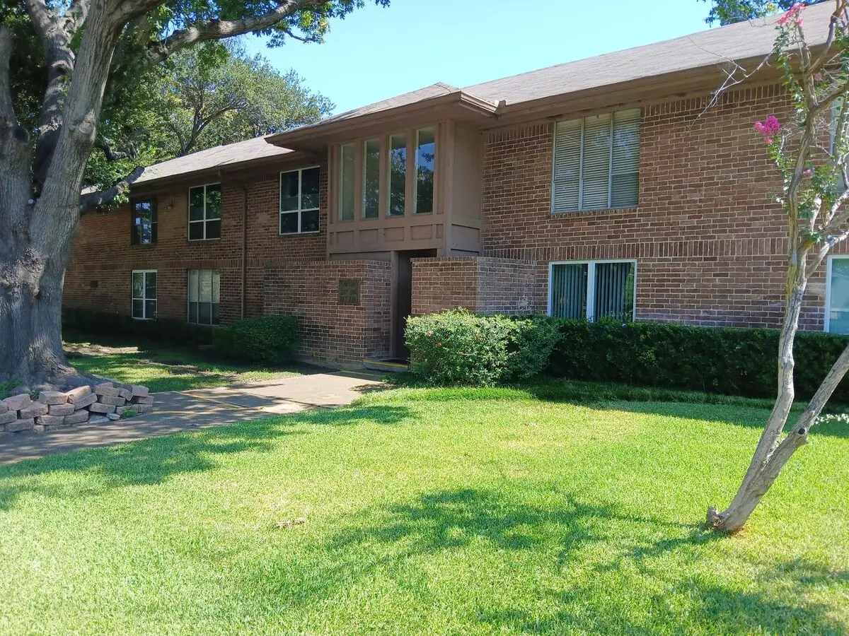 (move In Special) 50% Off 1st Months Rent) 2 Bedroom, 1 Bath Condo Near 75 And Walnut Hill Road In Dallas photo 5
