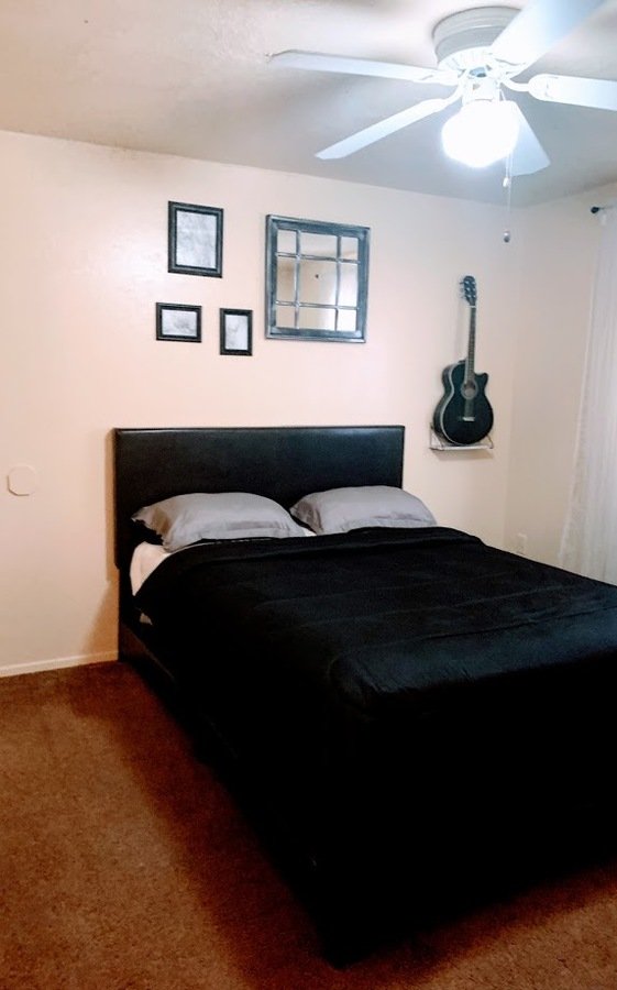REGIS SQUARE APARTMENTS photo 4