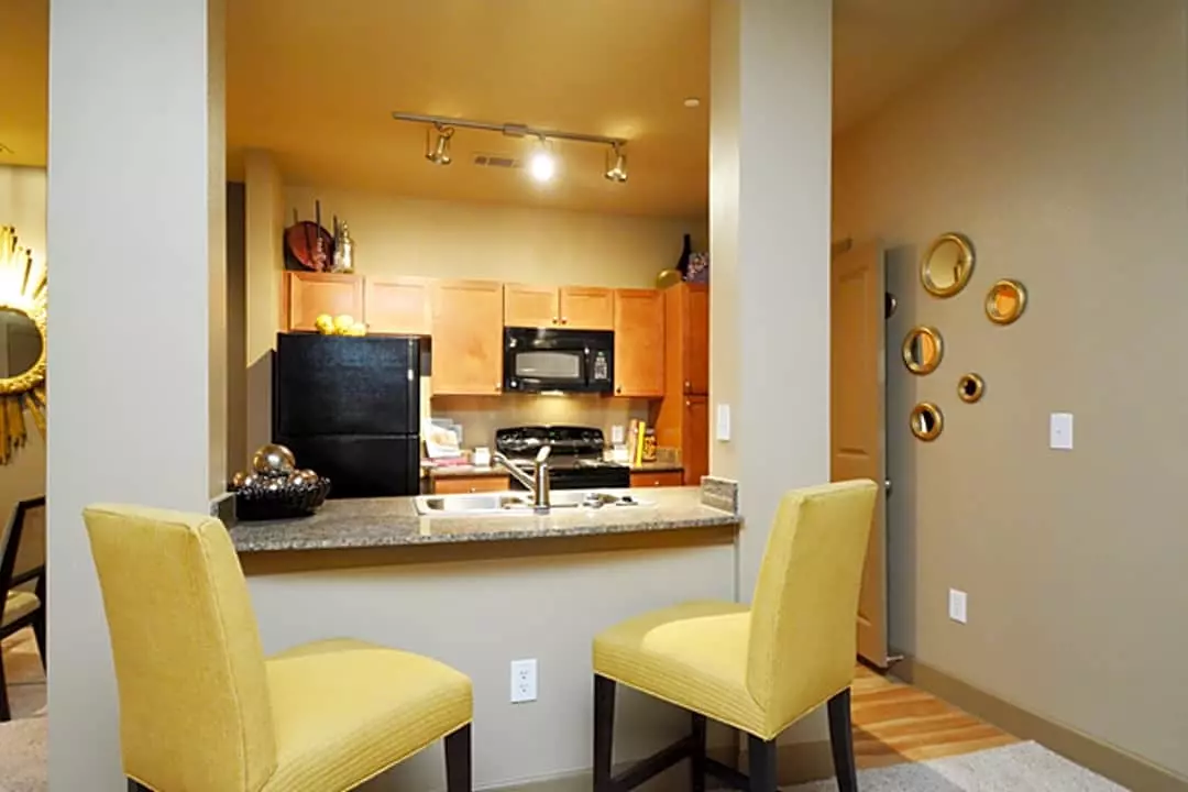 6501 East Wheatland Road, Dallas, TX 75237 photo 2