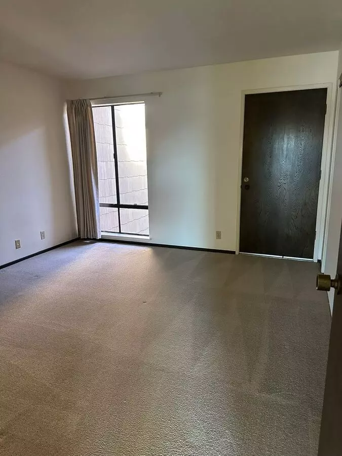 273 S. Parkview Avenue photo 4
