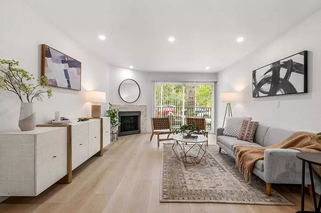 This Desirable One-bedroom End Unit Features An Open Floor Plan With photo 2