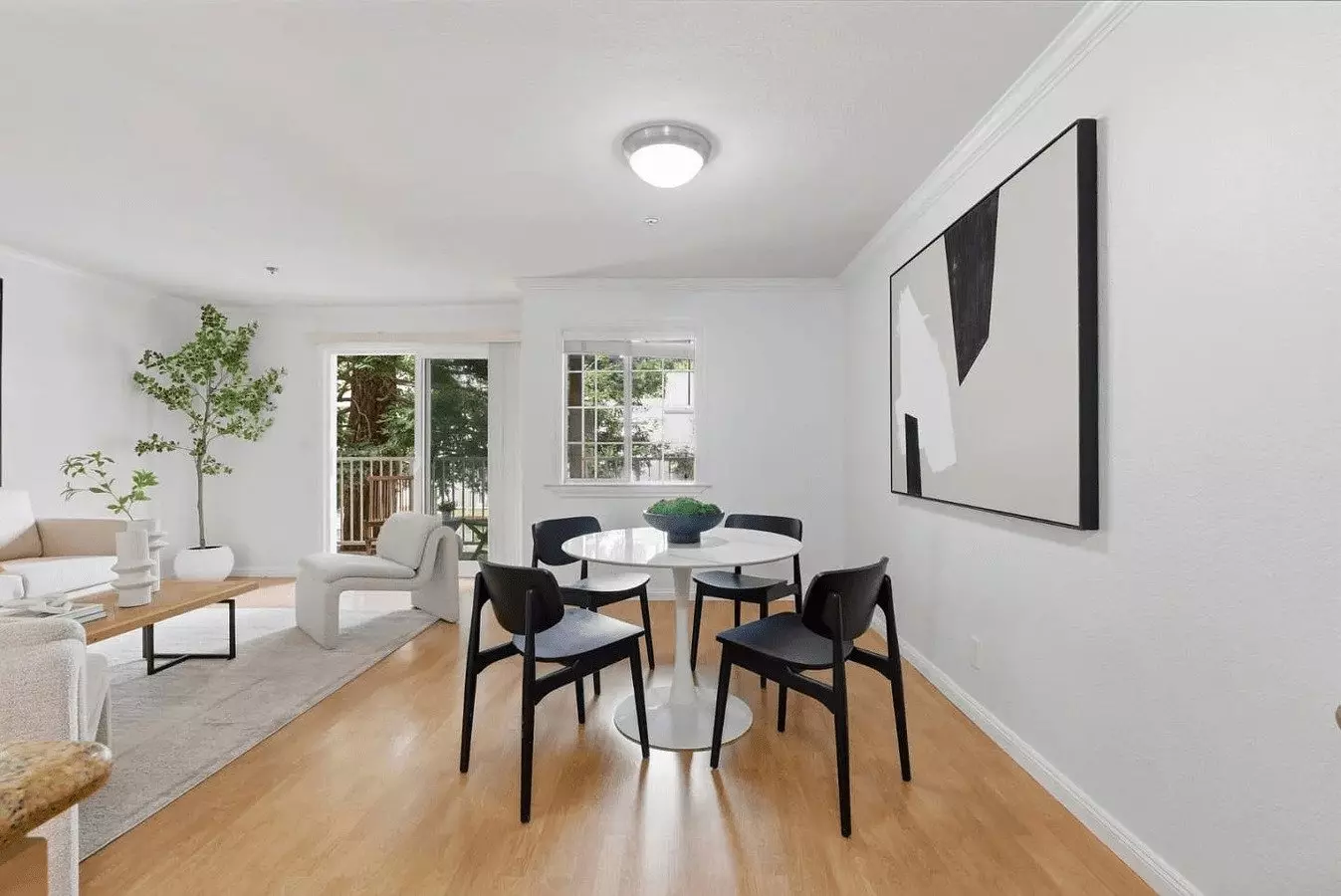 This Home Offers Easy Commuting While Keeping You Close To Shopping, photo 2