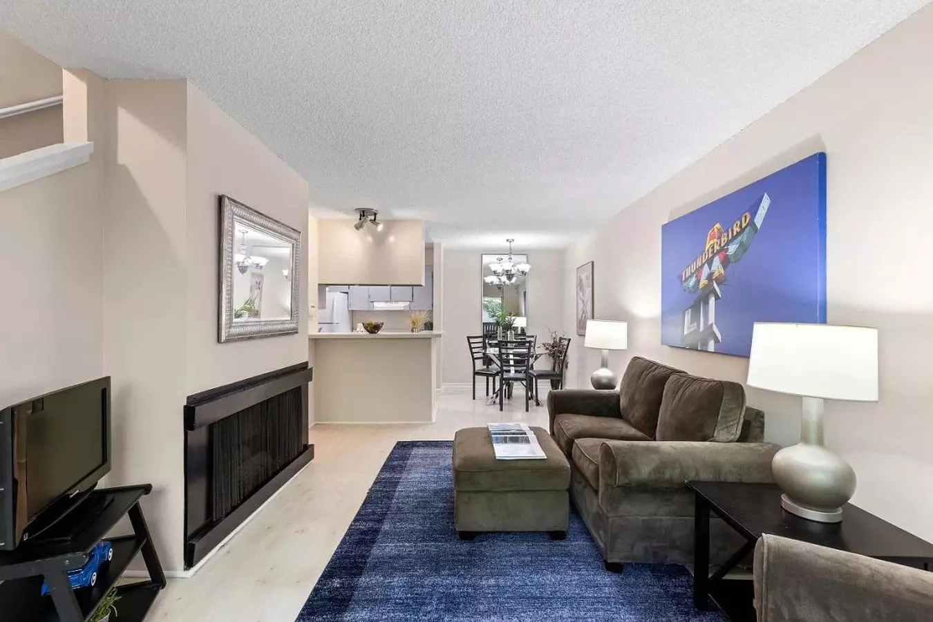 Townhouse-style Condo, Ideally Located In The Desirable Crown Colony photo 2