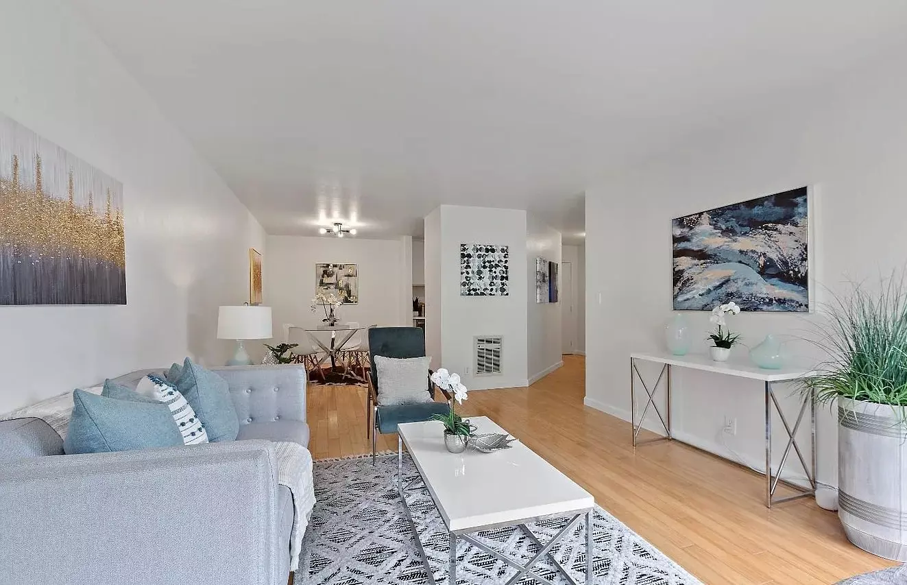 Welcome To This Bright And Well-maintained One Bed/one Bath Condo photo 4