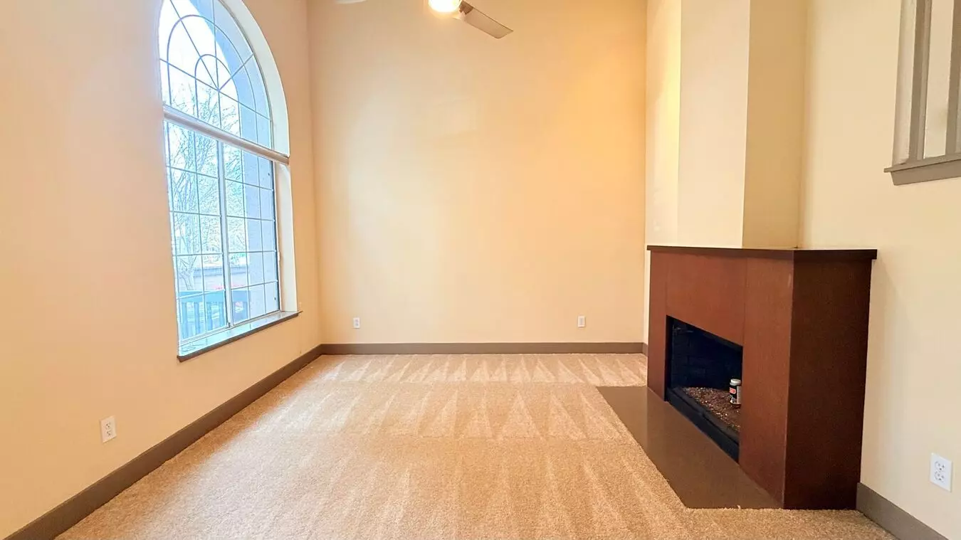 Beautiful 3bd/2.5ba, Multi-level Townhome In The Shadowhawk Community In Danville- Available Now! photo 5