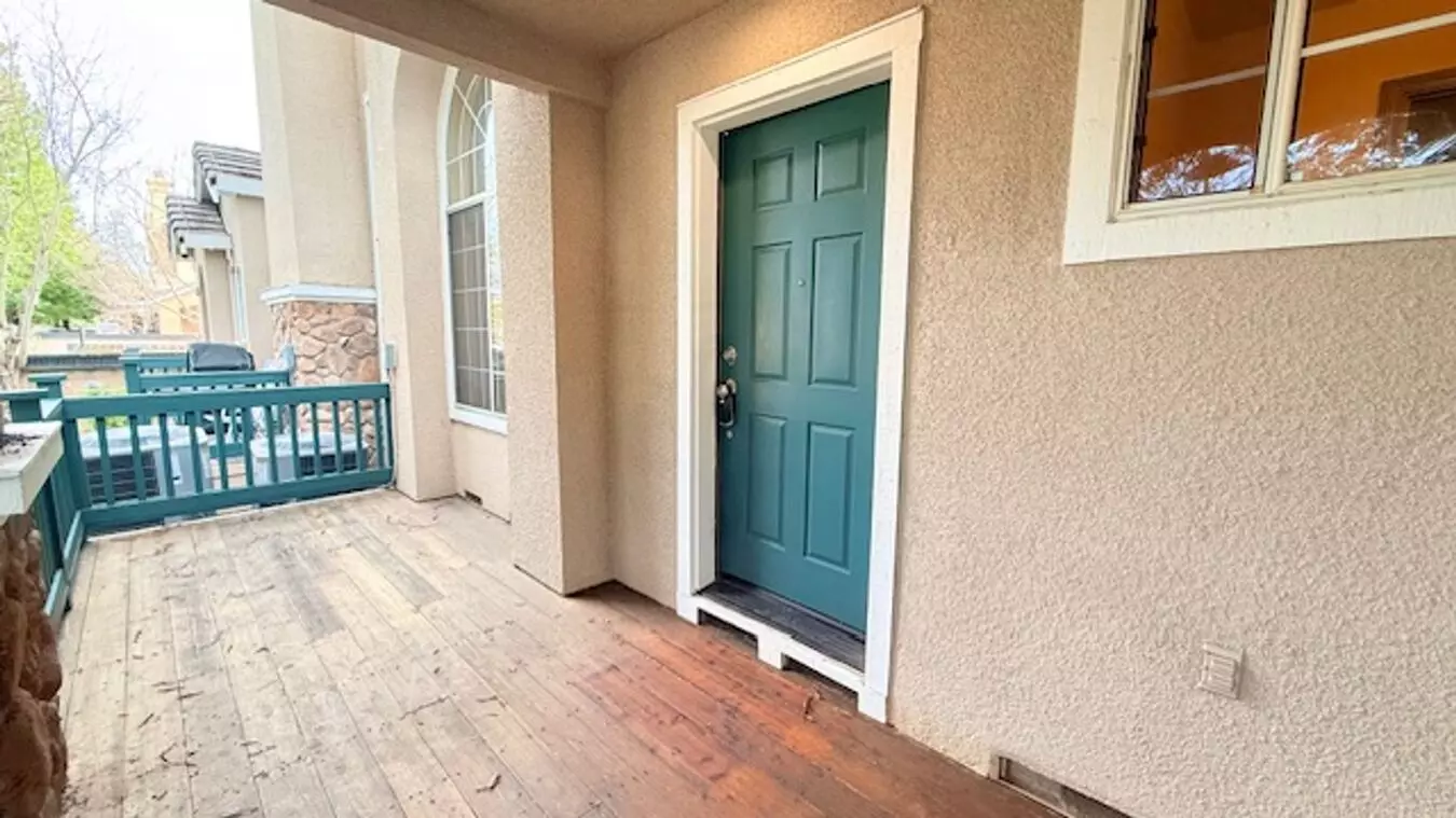 Beautiful 3bd/2.5ba, Multi-level Townhome In The Shadowhawk Community In Danville- Available Now! photo 4