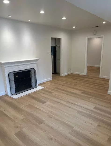 180 Maiden Ln photo 2
