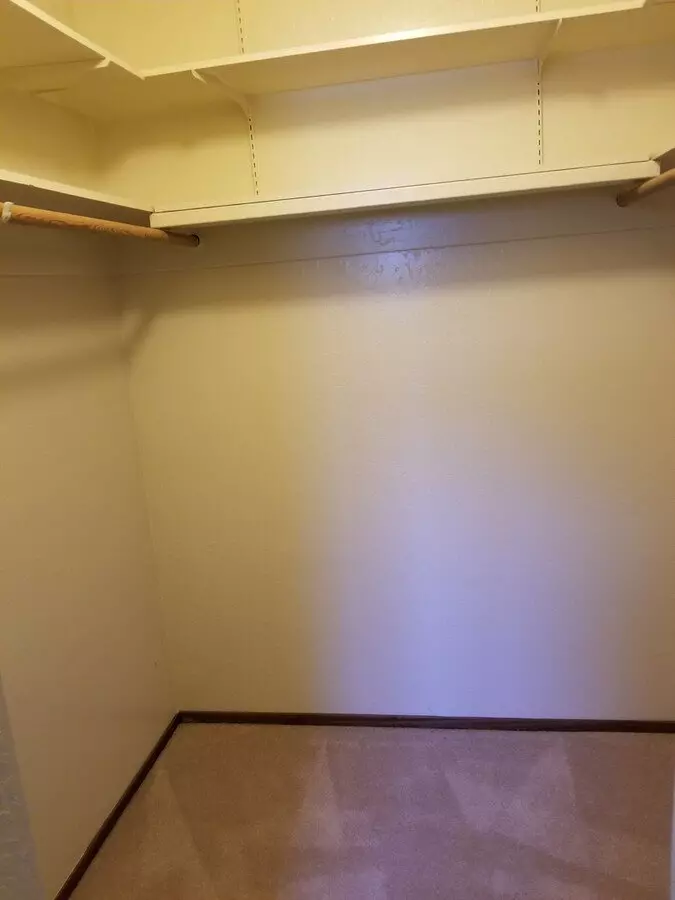 Gorgeous 3 Bedroom, 2 Bath Home In Great Location photo 5