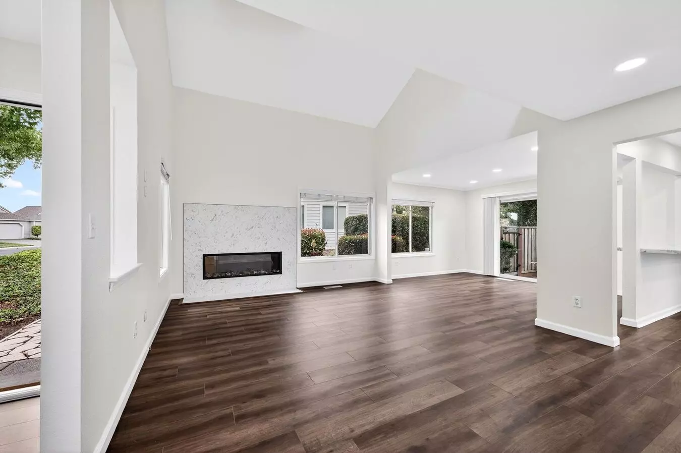Luxury Living In Danville Ranch – Views, Solar &amp; Prime Location! photo 2