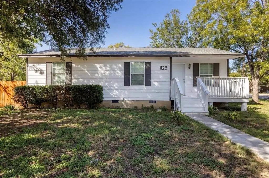 1123 East Sycamore Street, Denton, TX 76205 photo 3
