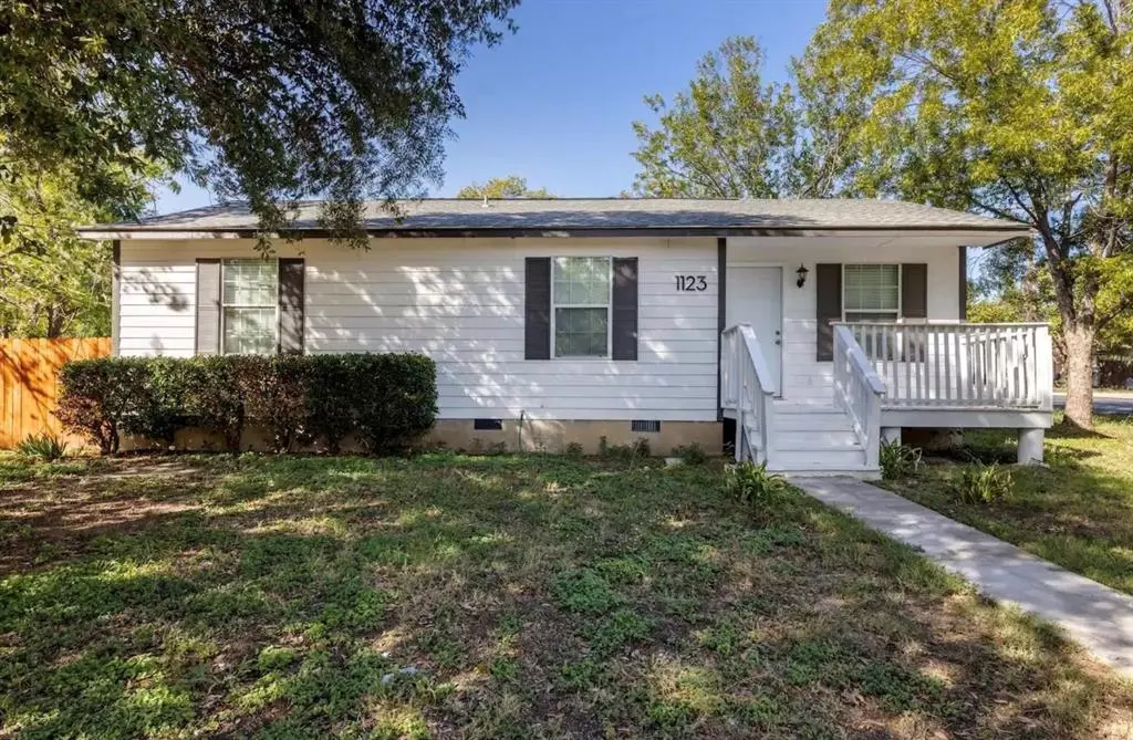1123 East Sycamore Street, Denton, TX 76205 photo 2