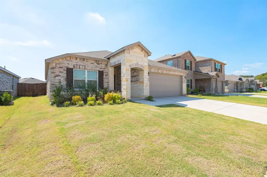 1800 Village Creek Lane, Denton, TX 76208 photo 2