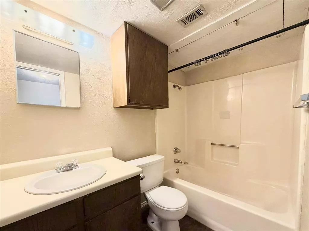 2526 W Prairie photo 5