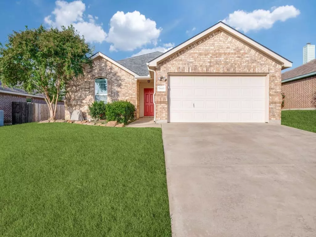3605 Chapel Hill Lane, Denton, TX 76207 photo 5
