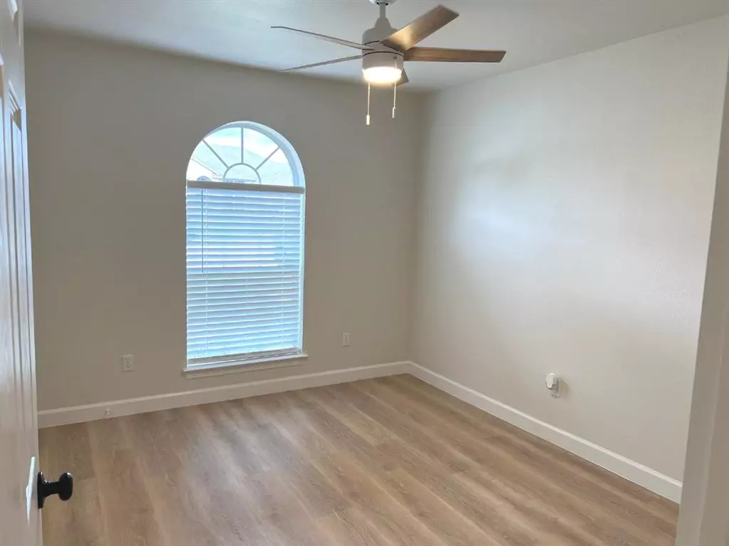 5212 Paulie Drive, Denton, TX 76208 photo 3
