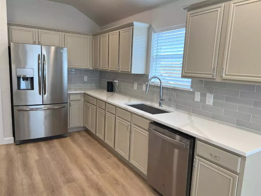 5212 Paulie Drive, Denton, TX 76208 photo 4