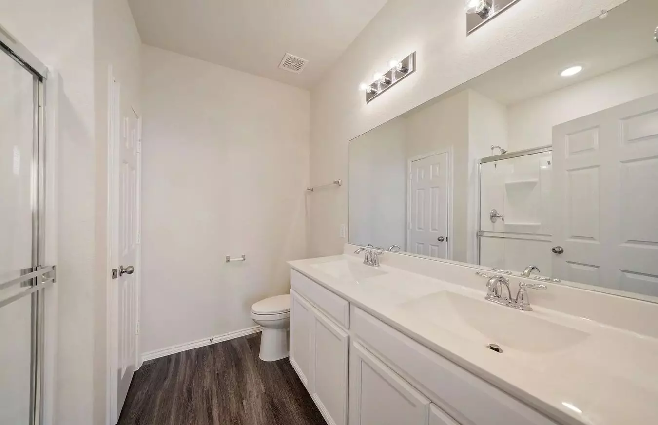 1909 Village Creek Lane, Denton, TX 76208 photo 5