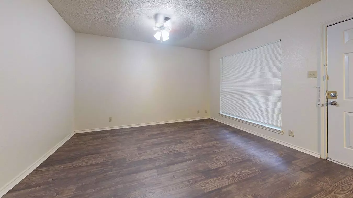 706 W. Sycamore St. Sharika Investments photo 5