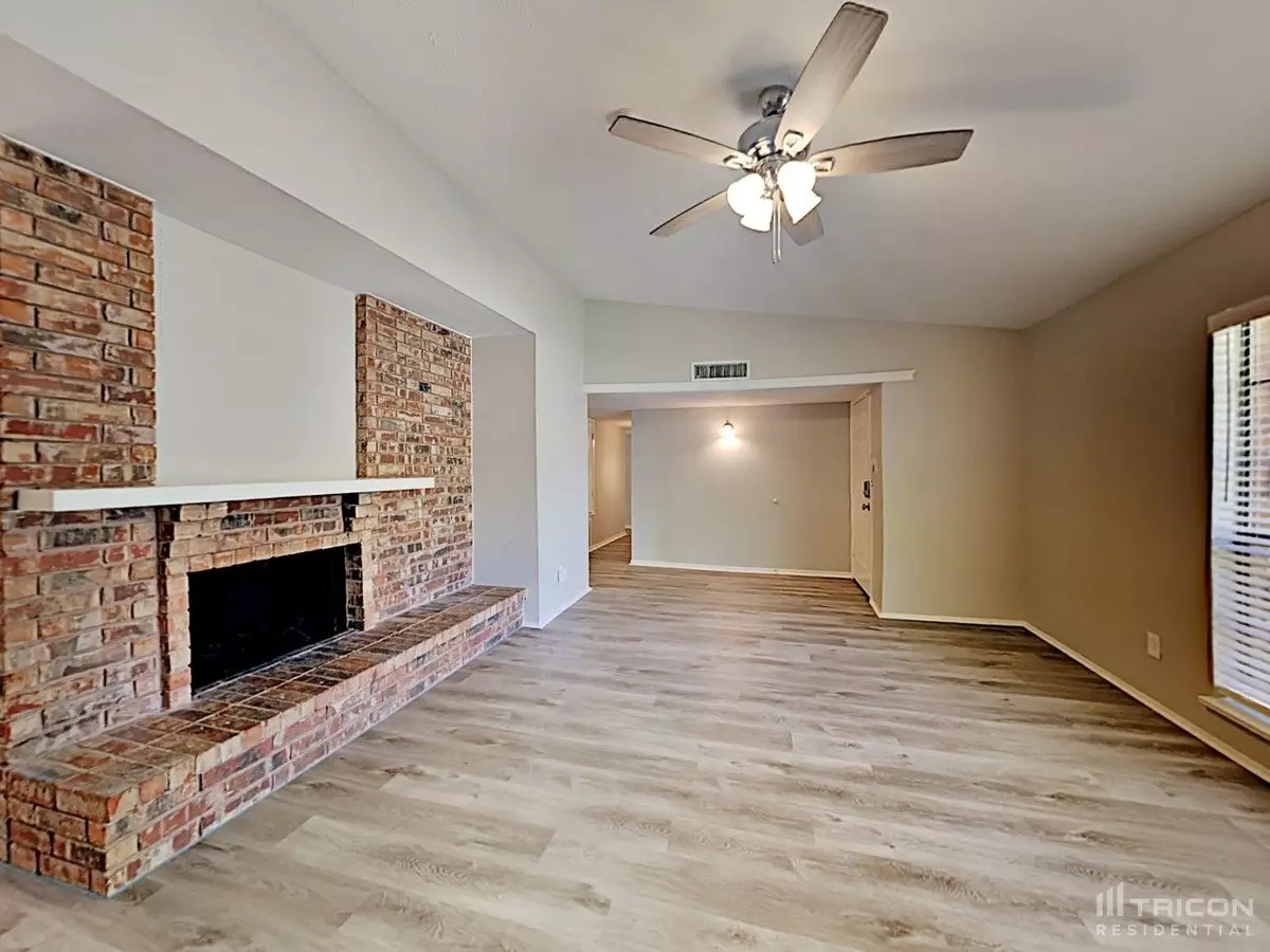 706 Tara Drive, Desoto, TX 75115 photo 3
