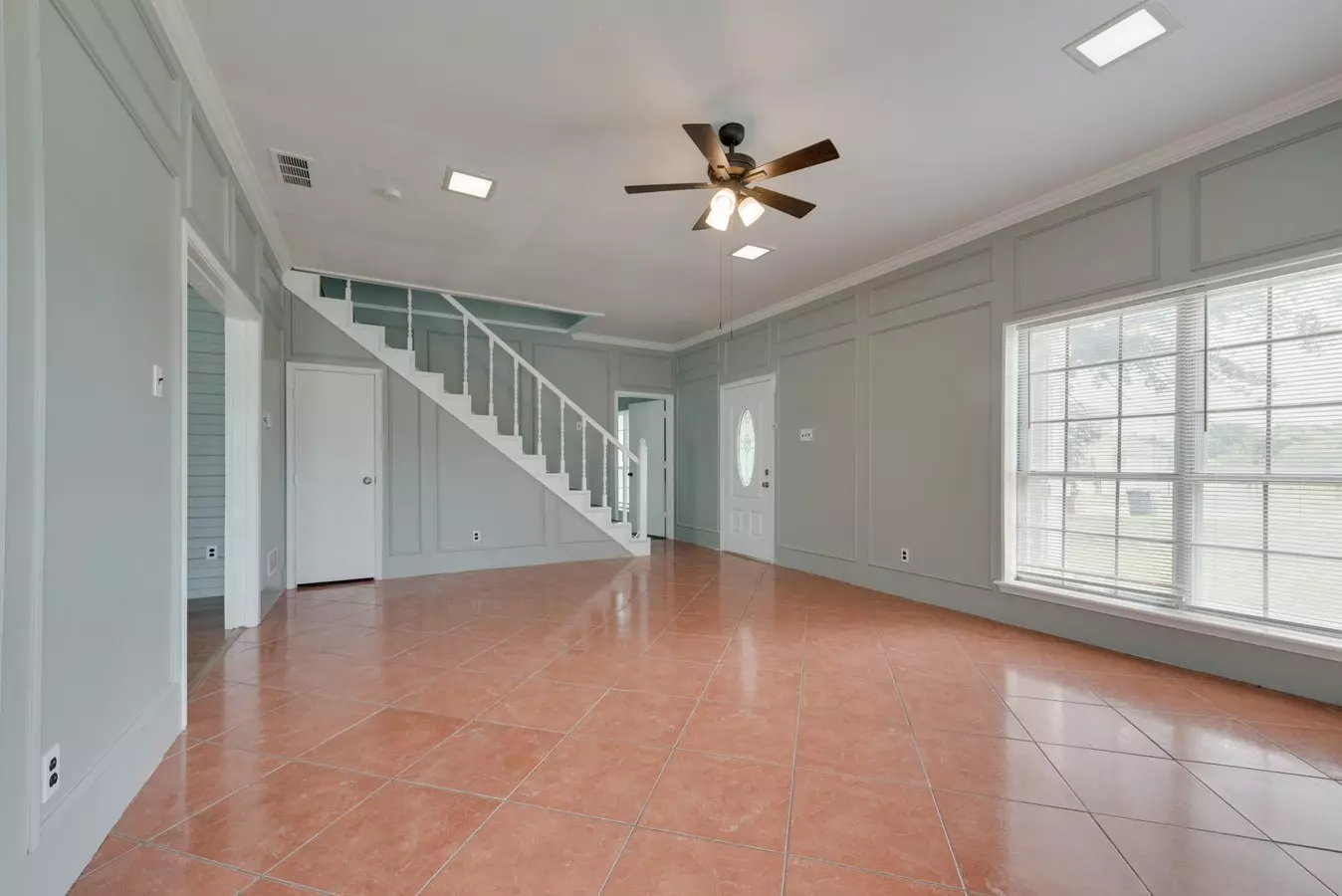 743 Kings Lane, Desoto, TX 75115 photo 3
