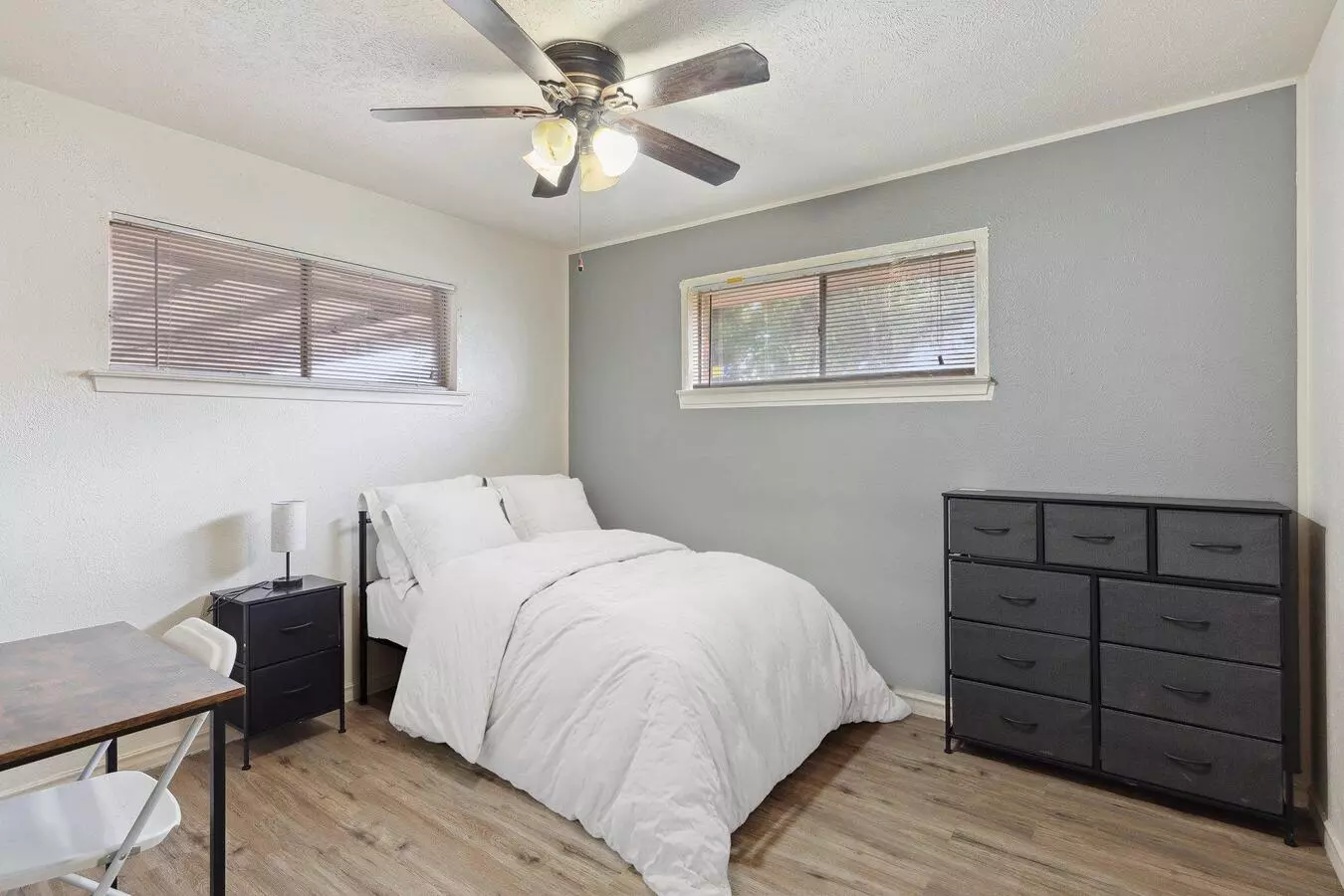 Valleyglen Dr photo 3
