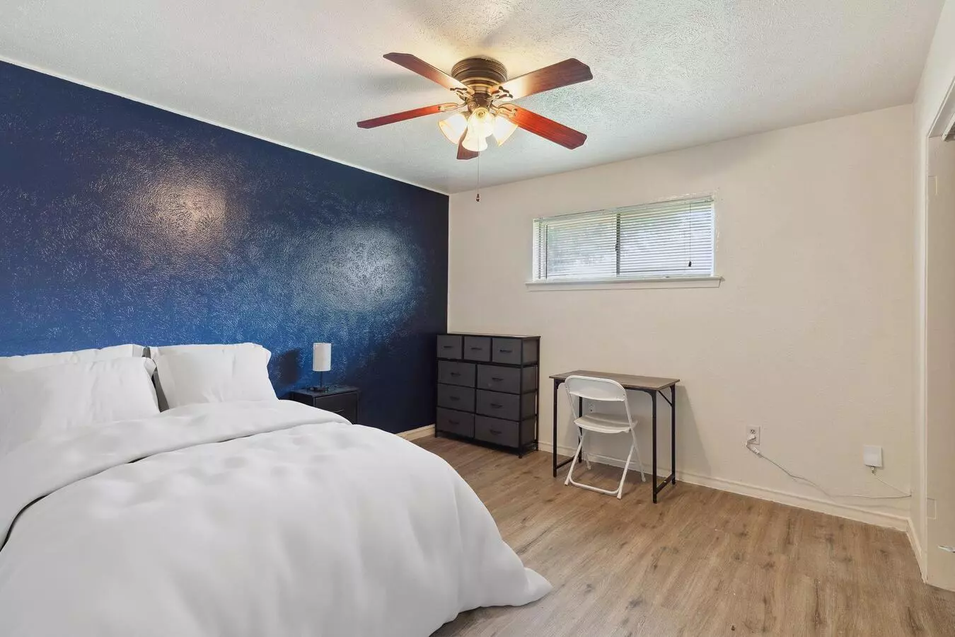 Valleyglen Dr photo 2